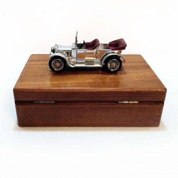 Vintage Wooden Cigar/Trinket Box With Mounted 1911 Daimler-Y13 - Picture 5 of 13